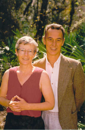 Dinesh and Julia Mader have been practicing Ayurveda since 1985 with their special focus of Ayurveda in nature and Ayurvedic cooking. 